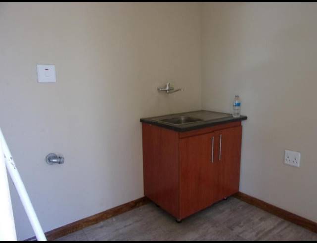 1 BEDROOM PROPERTY TO RENT IN SANDRINGHAM